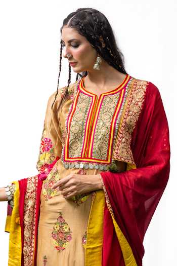 Buy Studio Rang by Swati Beige Silk, Chiffon Round Neck, Yes Chinar Raga Embroidered Kurta Set Online at Aza Fashions Buy_Studio Rang by Swati_Beige Silk, Chiffon Round Neck, Yes Chinar Raga Embroidered Kurta Set _Online_at_Aza_Fashions
