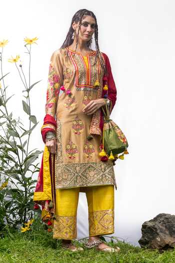 Shop Studio Rang by Swati Beige Silk, Chiffon Round Neck, Yes Chinar Raga Embroidered Kurta Set Online at Aza Fashions Shop_Studio Rang by Swati_Beige Silk, Chiffon Round Neck, Yes Chinar Raga Embroidered Kurta Set _Online_at_Aza_Fashions