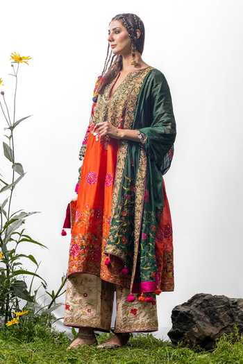 Studio Rang by Swati Orange Chanderi , Split V-neck, Yes Gurez Gul Embroidered Kurta Set Online at Aza Fashions Studio Rang by Swati_Orange Chanderi , Split V-neck, Yes Gurez Gul Embroidered Kurta Set _Online_at_Aza_Fashions