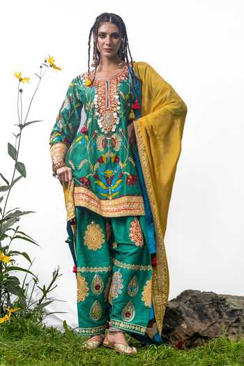 Buy Studio Rang by Swati Green Silk, Chanderi, Chiffon Round Neck Jungli Noor Embroidered Kurta Set Online at Aza Fashions Buy_Studio Rang by Swati_Green Silk, Chanderi, Chiffon Round Neck Jungli Noor Embroidered Kurta Set _Online_at_Aza_Fashions