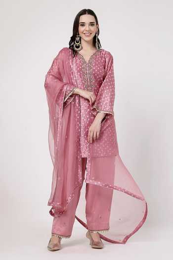 Buy_KAPAAS_Pink Silk, Organza, Tissue V-neck, Yes Bandhani Pattern Kurta Set _Online_at_Aza_Fashions