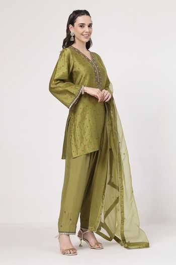 KAPAAS_Olive Green Silk, Organza, Tissue V-neck, Yes Bandhani Pattern Kurta Set _Online_at_Aza_Fashions