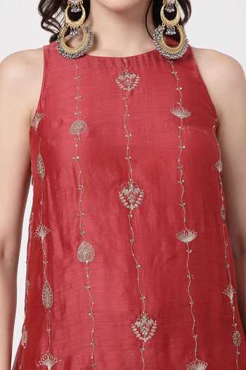 Buy_KAPAAS_Maroon Organza, Chanderi, Muslin (mulmul) Round Neck A-line Kurta Set 