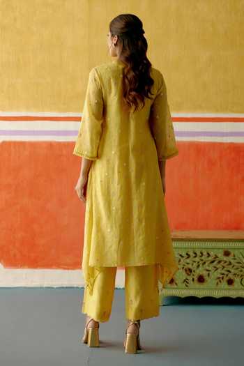 KAPAAS Hand Embroidered Kurta Set 
