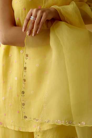 KAPAAS Yellow Organza, Muslin (mulmul), Chanderi Kesari Sleeveless Kurta Sharara Set Online at Aza Fashions KAPAAS_Yellow Organza, Muslin (mulmul), Chanderi Kesari Sleeveless Kurta Sharara Set _Online_at_Aza_Fashions