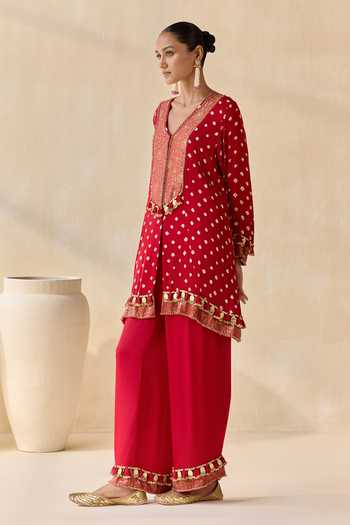 Buy_5elements_Red Satin, Modal V-neck Adhira Bandhani Pattern Kurta Set _Online_at_Aza_Fashions