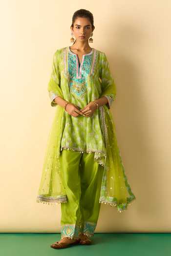 Gopi Vaid Anvi Print Asymmetric Kurta Farshi Salwar Set 