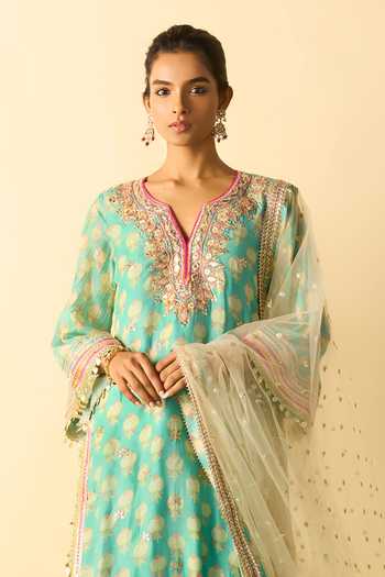 Gopi Vaid Aqua Net, Linen, Viscose, Satin Scoop Neck, Yes Dwiti Print Kurta Palazzo Set Online at Aza Fashions Gopi Vaid_Aqua Net, Linen, Viscose, Satin Scoop Neck, Yes Dwiti Print Kurta Palazzo Set _Online_at_Aza_Fashions
