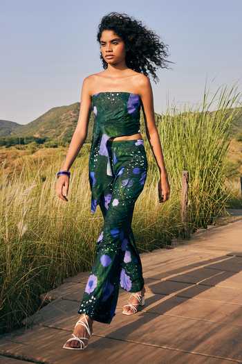 ZiP by Payal & Zinal Green Cotton, Linen Bandeau Neck Wildflower Wonder Print Top Online at Aza Fashions ZiP by Payal & Zinal_Green Cotton, Linen Bandeau Neck Wildflower Wonder Print Top _Online_at_Aza_Fashions