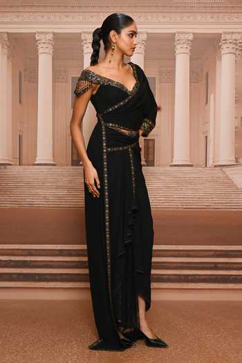 Shop Tarun Tahiliani Black Georgette Sweetheart Neck Frill Embroidered Draped Concept Saree Set Online at Aza Fashions Shop_Tarun Tahiliani_Black Georgette Sweetheart Neck Frill Embroidered Draped Concept Saree Set _Online_at_Aza_Fashions