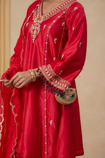 Buy_Nitisha Kashyap_Red Silk, Organza V-neck Aafreen Embroidered Kurta Set _Online_at_Aza_Fashions