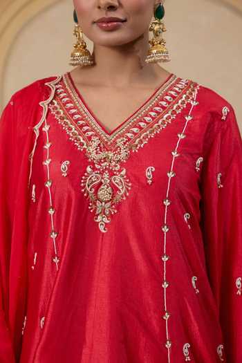 Shop_Nitisha Kashyap_Red Silk, Organza V-neck Aafreen Embroidered Kurta Set _Online_at_Aza_Fashions