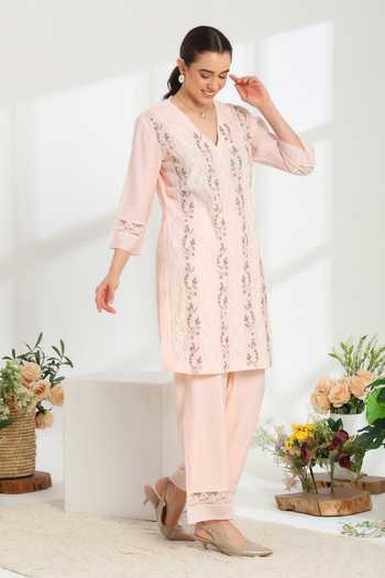 Shop DAREISS Pink Silk, Cotton V-neck Rosella Embroidered Kurta And Pant Set Online at Aza Fashions Shop_DAREISS_Pink Silk, Cotton V-neck Rosella Embroidered Kurta And Pant Set _Online_at_Aza_Fashions
