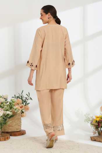 DAREISS Embroidered Cotton Silk Kurta & Pant Set 