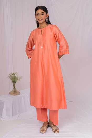 Shop_Mushio_Peach Chanderi Keyhole Neck Pintuck Floral Lace Kurta _Online_at_Aza_Fashions