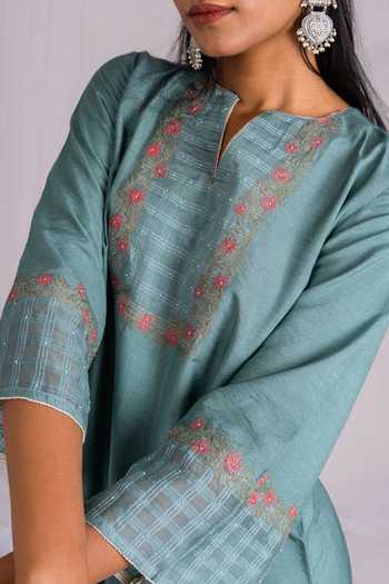 Buy_Mushio_Teal Silk, Cotton Split V-neck, Yes Yoke Embroidered Kurta 