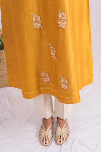 Buy_Mushio_Mustard Chanderi Keyhole Neck Embroidered Kurta _Online_at_Aza_Fashions