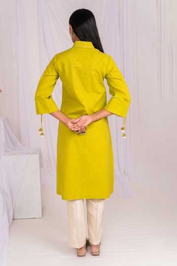 Mushio_Green Linen Collared Neck Hand Embroidered Kurta _at_Aza_Fashions