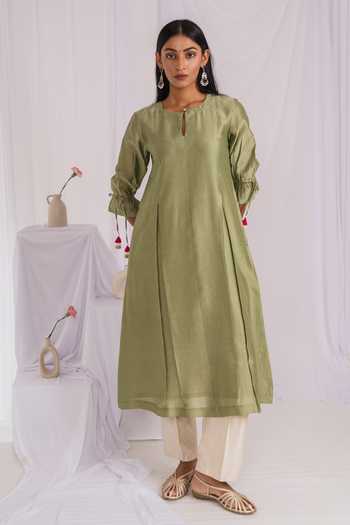 Mushio Hand Embellished Kurta 