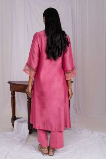 Mushio Floral Embroidered Kurta 