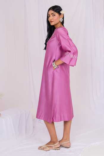 Mushio Lilac Chanderi V-neck Floral Embroidered Midi Dress Online at Aza Fashions Mushio_Lilac Chanderi V-neck Floral Embroidered Midi Dress _Online_at_Aza_Fashions
