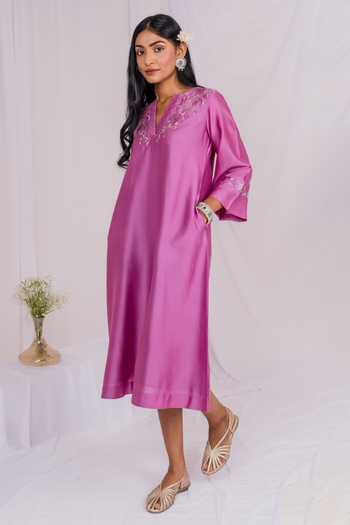 Buy Mushio Lilac Chanderi V-neck Floral Embroidered Midi Dress Online at Aza Fashions Buy_Mushio_Lilac Chanderi V-neck Floral Embroidered Midi Dress _Online_at_Aza_Fashions