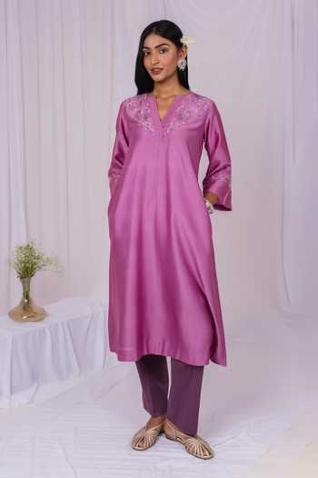 Buy_Mushio_Lilac Chanderi, Silk, Cotton V-neck, Yes Embroidered Kurta Set  _Online_at_Aza_Fashions