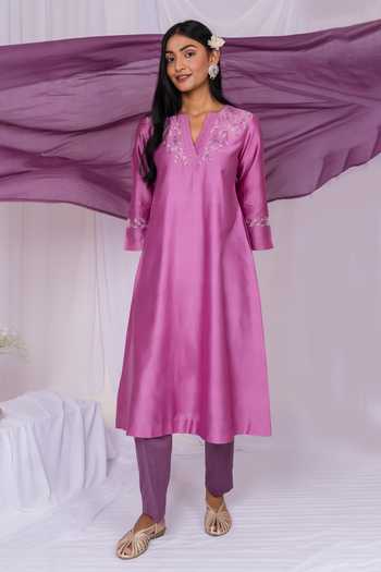 Buy_Mushio_Lilac Chanderi, Silk, Cotton V-neck, Yes Embroidered Kurta Set  