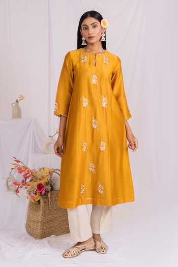 Mushio_Mustard Chanderi, Silk, Cotton, Tissue Floral Butti Embroidered Kurta Set _at_Aza_Fashions