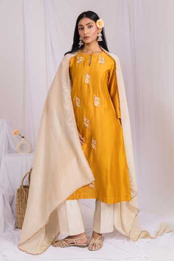 Buy_Mushio_Mustard Chanderi, Silk, Cotton, Tissue Floral Butti Embroidered Kurta Set 
