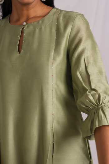 Shop_Mushio_Green Chanderi, Silk, Cotton, Tissue Keyhole Neck, Hand Embellished Kurta Set _Online_at_Aza_Fashions