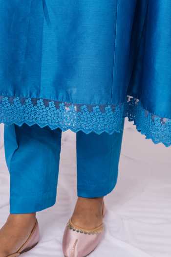 Shop_Mushio_Blue Chanderi, Silk, Cotton, Organza Keyhole Neck, Yes Lace Hem Kurta Set _Online_at_Aza_Fashions