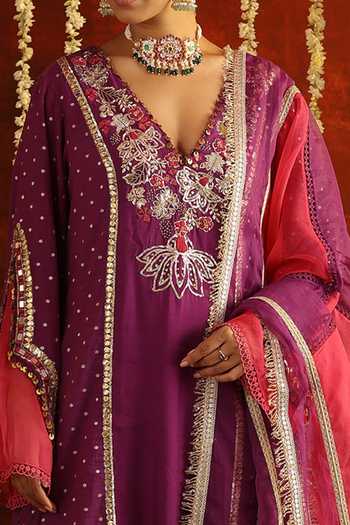 Buy Aaroh By Dolly Purple Organza, Chanderi, Muslin V-neck, Sunehri Saanjh Embroidered Kurta Set Online at Aza Fashions Buy_Aaroh By Dolly_Purple Organza, Chanderi, Muslin V-neck, Sunehri Saanjh Embroidered Kurta Set _Online_at_Aza_Fashions