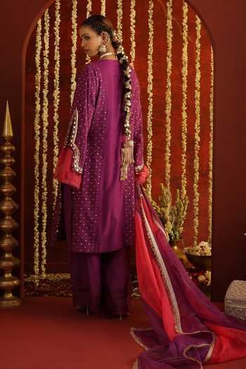 Aaroh By Dolly Sunehri Saanjh Embroidered Kurta Set 