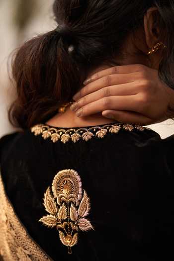 Buy Label Earthen Black Velvet, Silk Embroidery, Zari V-neck Surma Rani Phool Saree And Blouse Set Online at Aza Fashions Buy_Label Earthen_Black Velvet, Silk Embroidery, Zari V-neck Surma Rani Phool Saree And Blouse Set _Online_at_Aza_Fashions