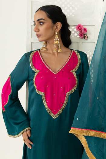 Shop BAHAARA BY DIVYA NARULA Teal Silk Satin, Organza V-neck Simran Contrast Yoke Kurta Set Online at Aza Fashions Shop_BAHAARA BY DIVYA NARULA_Teal Silk Satin, Organza V-neck Simran Contrast Yoke Kurta Set _Online_at_Aza_Fashions