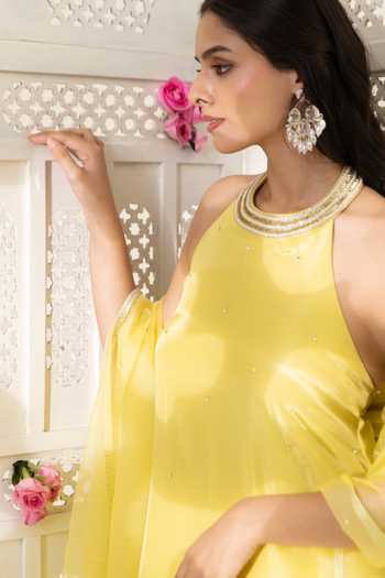 Shop BAHAARA BY DIVYA NARULA Yellow Organza, Tissue Zardozi Halter Neck Amara Kurta Set Online at Aza Fashions Shop_BAHAARA BY DIVYA NARULA_Yellow Organza, Tissue Zardozi Halter Neck Amara Kurta Set _Online_at_Aza_Fashions