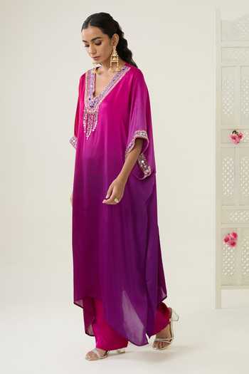 BAHAARA BY DIVYA NARULA Maroon Organza, Satin V-neck Avira Ombre Kurta And Pant Set Online at Aza Fashions BAHAARA BY DIVYA NARULA_Maroon Organza, Satin V-neck Avira Ombre Kurta And Pant Set _Online_at_Aza_Fashions
