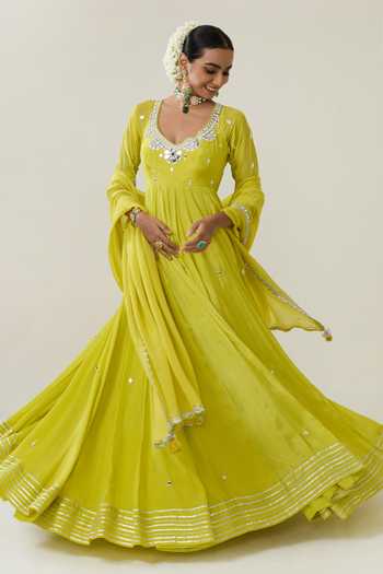 BAHAARA BY DIVYA NARULA Yellow Crepe, Organza V-neck Zahra Mirror Work Anarkali And Dupatta Set Online at Aza Fashions BAHAARA BY DIVYA NARULA_Yellow Crepe, Organza V-neck Zahra Mirror Work Anarkali And Dupatta Set _Online_at_Aza_Fashions