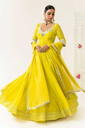 Shop BAHAARA BY DIVYA NARULA Yellow Crepe, Organza V-neck Zahra Mirror Work Anarkali And Dupatta Set Online at Aza Fashions Shop_BAHAARA BY DIVYA NARULA_Yellow Crepe, Organza V-neck Zahra Mirror Work Anarkali And Dupatta Set _Online_at_Aza_Fashions