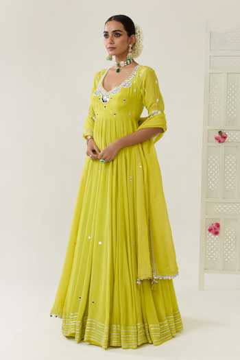Shop BAHAARA BY DIVYA NARULA Yellow Crepe, Organza V-neck Zahra Mirror Work Anarkali And Dupatta Set Shop_BAHAARA BY DIVYA NARULA_Yellow Crepe, Organza V-neck Zahra Mirror Work Anarkali And Dupatta Set
