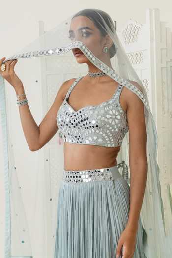 Shop BAHAARA BY DIVYA NARULA Blue Organza, Net Fariba Pleated Lehenga Set Online at Aza Fashions Shop_BAHAARA BY DIVYA NARULA_Blue Organza, Net Fariba Pleated Lehenga Set _Online_at_Aza_Fashions