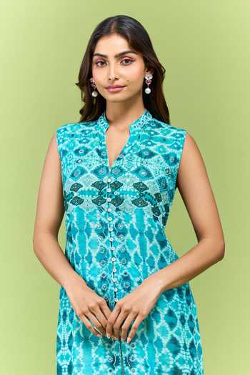 Buy_Gopi Vaid_Blue Cotton Mandarin Collar Embroidered Yoke Kurta _Online_at_Aza_Fashions