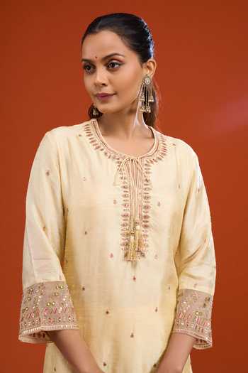 Label Niti Bothra Yellow Silk Round Neck, Yes Embroidered Kurta Online at Aza Fashions Label Niti Bothra_Yellow Silk Round Neck, Yes Embroidered Kurta _Online_at_Aza_Fashions