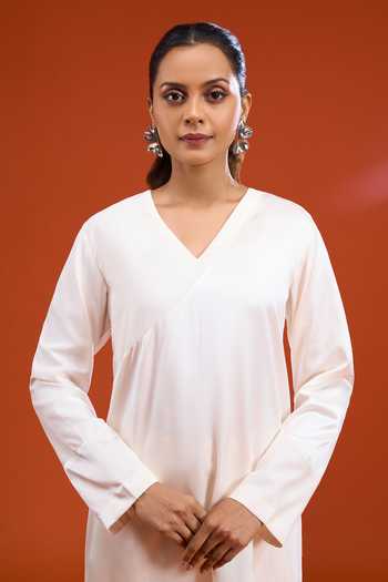 Buy_Kshitij Jalori_Off White Silk, Cotton V-neck Plain Kurta _Online_at_Aza_Fashions
