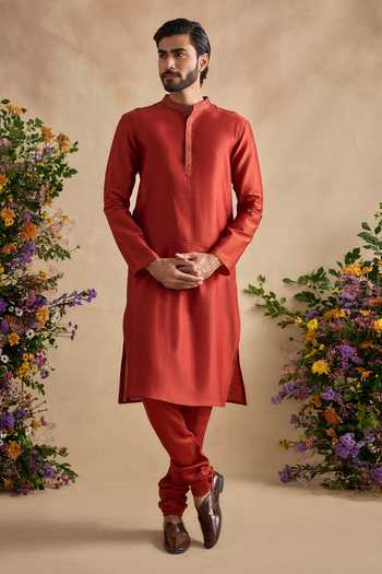 Kalista_Red Chanderi, Viscose Aarush Plain Kurta Set With Dupatta _Online_at_Aza_Fashions