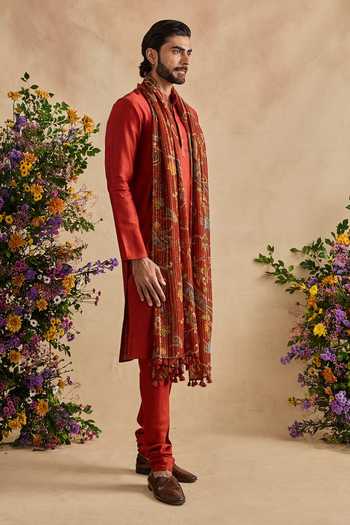 Buy_Kalista_Red Chanderi, Viscose Aarush Plain Kurta Set With Dupatta _Online_at_Aza_Fashions