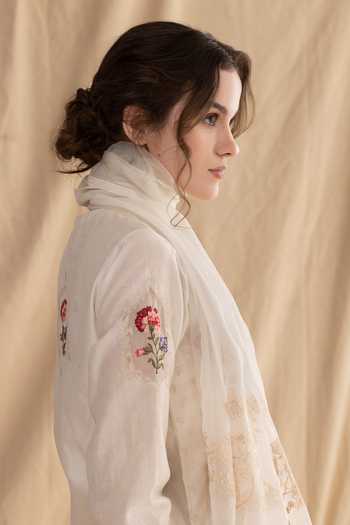 Buy Dried Flowers Ivory , Chanderi, Cotton, Organza Mandarin Floral Print Kurta Set Online at Aza Fashions Buy_Dried Flowers_Ivory , Chanderi, Cotton, Organza Mandarin Floral Print Kurta Set _Online_at_Aza_Fashions