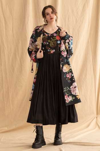 Dried Flowers Black Silk, Cotton Floral Print Raw Jacket Online at Aza Fashions Dried Flowers_Black Silk, Cotton Floral Print Raw Jacket _Online_at_Aza_Fashions
