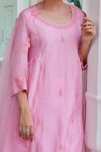 Charu Makkar_Pink Cotton, Chanderi, Organza Embroidery Round Neck Floral Kurta Set _Online_at_Aza_Fashions